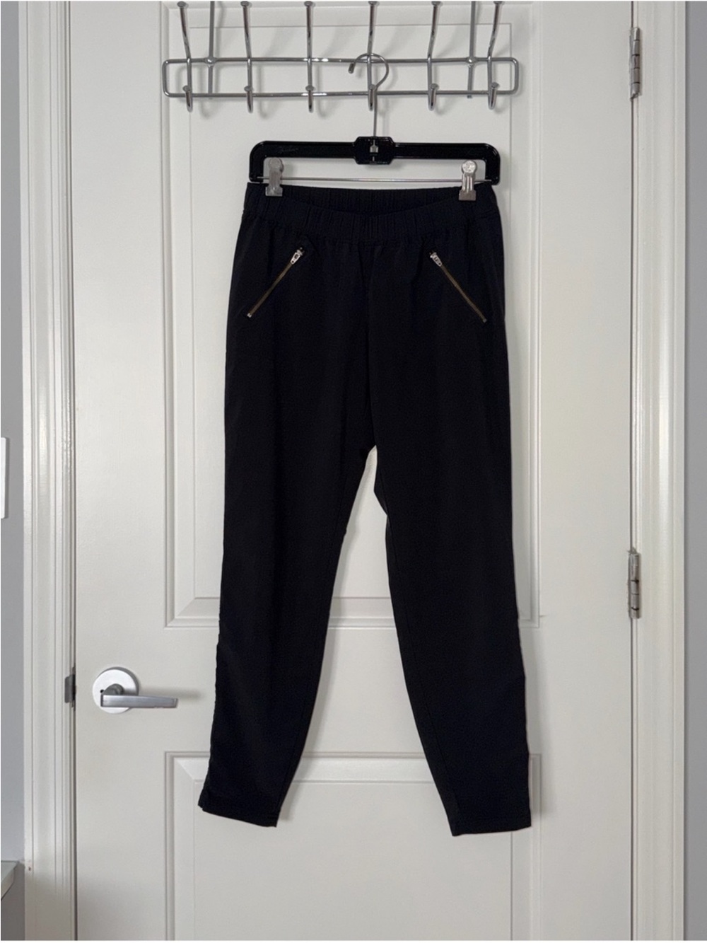 Athleta Women's Black Zip-Pocket Joggers